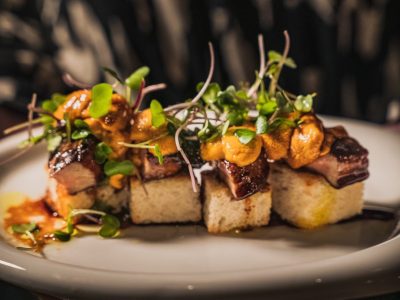 011023_tavern157-469